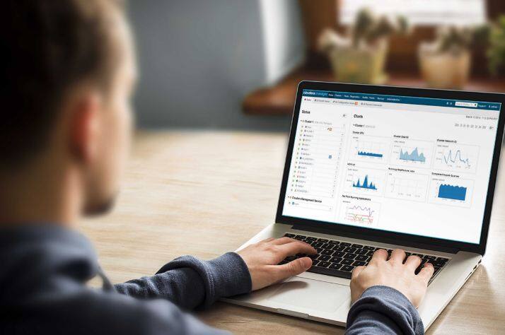 डेटा अॅनालिटिक्स मॅनेजर: 5 वर्षाचा अनुभव असणाऱ्या डेटा अॅनालिटिक्स मॅनेजरला 40 ते 60 लाख रुपयेही मिळतात. डेटा अॅनालिटिक्स मॅनेजर हा कोणत्याही कंपनीचा डेटा योग्य पद्धतीनं मॅनेज करुन बिजनेस वाढविण्यात मोठं योगदान देतो. 