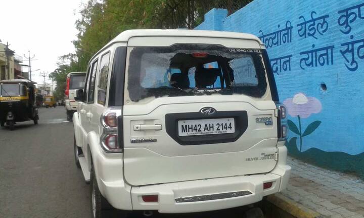 पुण्याच्या बिबवेवाडीत 12 ते 15 गाड्या फोडल्याची घटना समोर आली आहे.