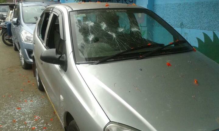 पुण्यात वारंवार घडत असलेल्या जळीतकांड आणि तोडफोडीच्या घटनांमुळे वाहनचालकांच्या मनात भीतीचं वातावरण आहे.