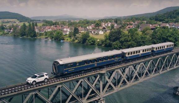 रेल्वेचे डबे खेचून या गाडीमध्ये किती क्षमता आहे, हे दाखवून दिल्याचा दावा कंपनीने केला आहे.