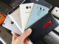 सेल्फी घेताना स्मार्टफोन सांभाळा, नाहीतर...