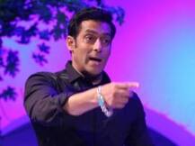 महिला आयोगाच्या नोटीसला सलमानचं उत्तर, मात्र माफी नाहीच