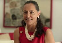 ...या राजदूत चक्क रिक्षानं ऑफिस गाठतात!