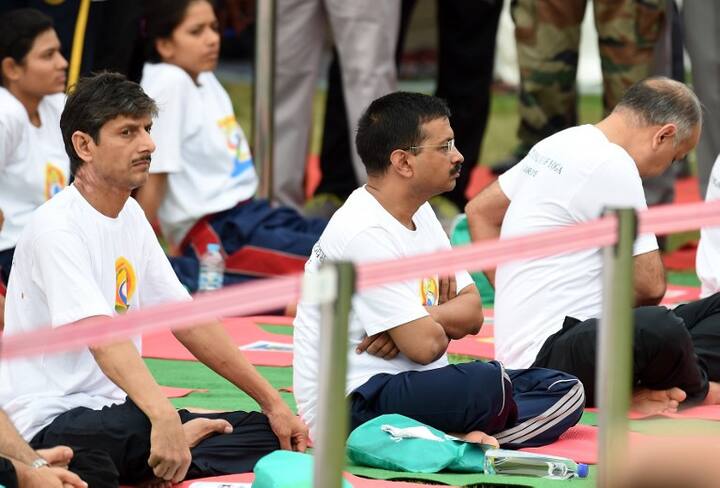 राजधानी दिल्लीतही खास कार्यक्रमाचं आयोजन करण्यात आलं होतं. दिल्लीच्या कॅनॉट प्लेस परिसरात भव्य कार्यक्रमाचं आयोजन करण्यात आलं होतं. दिल्लीचे मुख्यमंत्री अरविंद केजरीवाल हे देखील या कार्यक्रमात सहभागी झाले होते. 