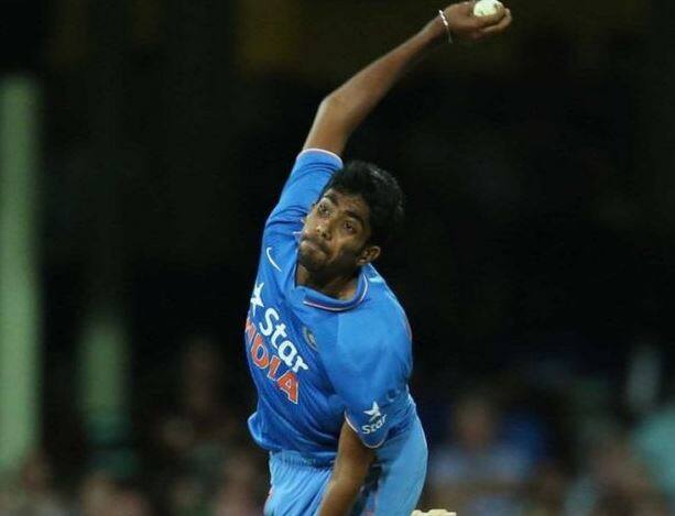 टीम इंडियाचा उदयोन्मुख गोलंदाज आता या विक्रमाच्या 3 विकेट्सपासून दूर आहे. यंदाच्या वर्षी जर त्याने टी-20 सामन्यात 4 विकेट्स घेतल्या तर एक वर्षात सर्वाधिक विकेट्स घेणारा फलंदाज बनेल.