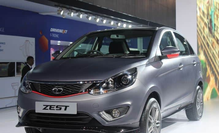 टाटा झेस्ट कारवर एक रुपयांत एक वर्षांचा इंशोरन्स दिला जात आहे. 