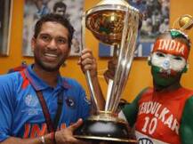 सचिनच्या सर्वात मोठ्या फॅनला पोलिसांनी पकडलं!