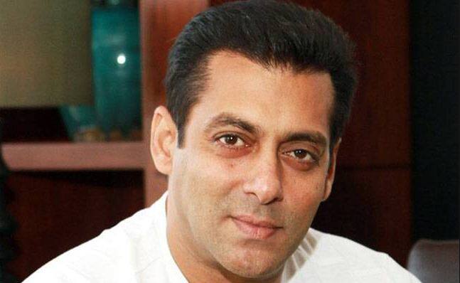 4.	सलमान खानने स्वत:च्या नावावर आजपर्यंत एकही ईमेल आयडी तयार केला नाही. दुबईमधील एका मुलाखतीत सलमान खानने याबाबत माहिती दिली होती. सलमानला नेहमी फेस-टू-फेस चर्चा करायला आवडतं. ईमेलवरुन हाय-हॅलो बोलायला त्याला आवडत नाही.