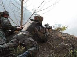 पाकच्या हद्दीत घुसून जशास तसे उत्तर द्या, सैन्यातून मागणी Army To Turn On Heat Asks Govt To Consider Cross Border Strikes पाकच्या हद्दीत घुसून जशास तसे उत्तर द्या, सैन्यातून मागणी