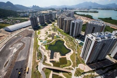 विशेष म्हणजे, या खेळ गावांत विविध देशांतून आलेल्या खेळाडू आणि नागरिकांसाठी धार्मिक स्थळे, जीम सेंटर, बँक, पोस्ट ऑफिस, दैनंदिन साहित्यासाठी जनरल स्टोअर्स, ब्यूटी सलून आदींचीही व्यवस्था करण्यात आली आहे.