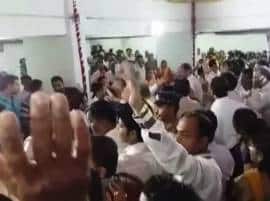 Shivsena Bjp Rada In Borivali पोस्टर, पेपरनंतर आता सेना-भाजपची रस्त्यावर लढाई