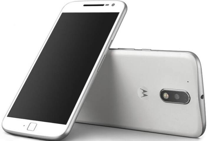 मोटो जी 4 प्लसः 16 मेगापिक्सेल रिअर, 5 मेगापिक्सेल फ्रंट कॅमेरा, 16GB स्टोरेज, 2GB रॅम, किंमत- 13 हजार 499 रुपये.
