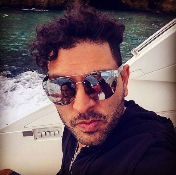 युवराज आणि हेजल दोघांनीही फेसबुकवर फोटो शेअर केले आहेत.