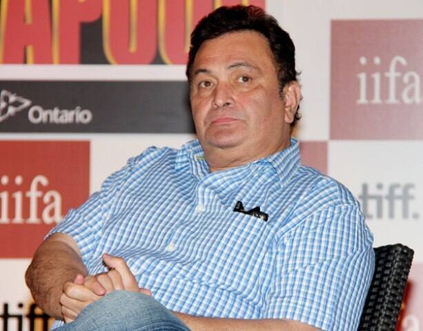 ऋषी कपूर यांच्या या ट्विटला जवळजवळ 1.5 लाख लोकांनी रिट्वीट केलं आहे. रिट्वीट करणाऱ्यांमध्ये करण जोहराचा देखील समावेश आहे.