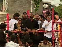 करमाळा सैराटमय, 'सैराट' टीमचं जंगी स्वागत