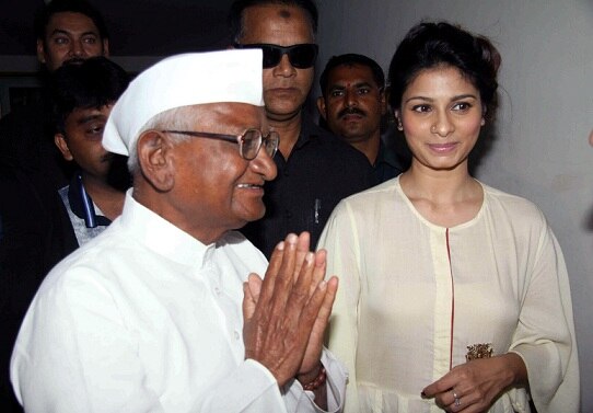 अण्णा हजारे यांच्या जीवनावर हा सिनेमा आधरित आहे. 