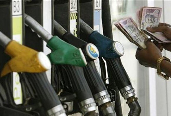 Petrol And Diesel Price Hiked पेट्रोल आणि डिझेलच्या किंमतीत वाढ