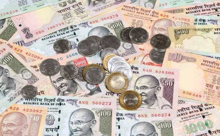 स्वातंत्र्यानंतर सगळ्यात मोठी वेतनवाढ ही पाचव्या वेतन आयोगानं दिली. 1995 साली किमान वेतन 3050 रुपये करण्यात आलं. म्हणजेच 3.21 टक्के वेतनवाढ देण्यात आली. 