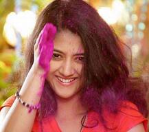 ही चिमुरडी आता फारच बदलली! अभिनेत्री श्रेया तेव्हा आणि आता... 