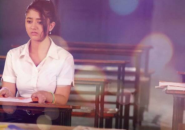 अभिनेत्री श्रेया शर्मा 