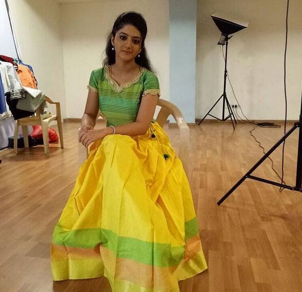 अभिनेत्री श्रेया शर्मा 