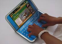 लॅपटॉप चालू ठेवून झोपताय?