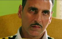 मै कमांडंट रुस्तम पावरी इंडियन नेव्ही, खिलाडी अक्षय नव्या भूमिकेत