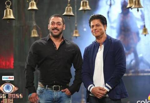 भाई-भाई ऑन बाईक, शाहरुख-सलमानची सायकल सवारी भाई-भाई ऑन बाईक, शाहरुख-सलमानची सायकल सवारी