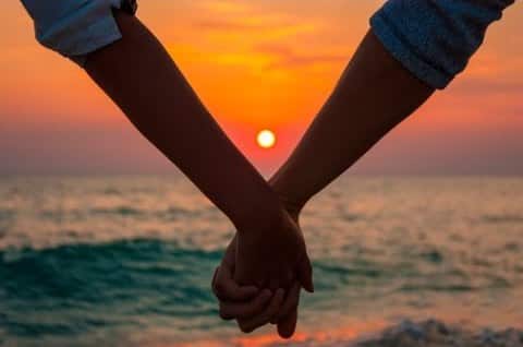 मुलींची ईच्छा असते, की आपल्या बॉयफ्रेंडने आपली क्षणोक्षणी काळजी करावी.