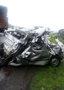 धबधब्याचा आनंद घेण्यासाठी थांबलेल्या वाहनाला ट्रकची ध़डक