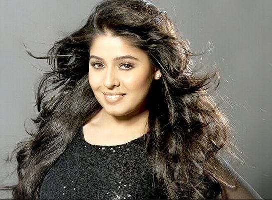Playback Singer Sunidhi Chauhan blessed with a baby boy latest update प्रसिद्ध पार्श्वगायिका सुनिधी चौहान आई झाली!