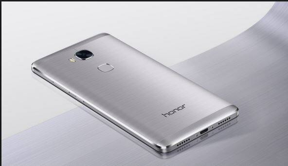 हुवाईने गेल्याच महिन्यात भारतात Honor 5C स्मार्टफोन फ्लिपकार्टद्वारे लाँच केला. या स्मार्टफोनची सध्या फ्लिपकार्टवर फ्लॅश सेलद्वारे विक्री सुरु आहे.