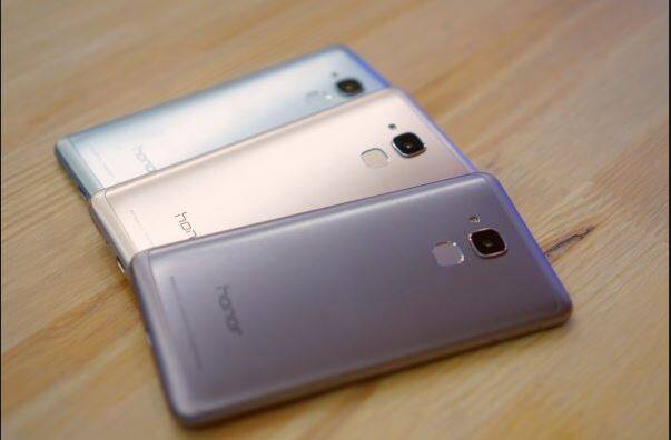 या स्मार्टफोनची किंमत 10999 रुपये असून आता हा स्मार्टफोन बाजारातही विक्रीसाठी उपलब्ध आहे.