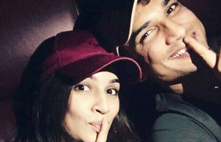 कृति आणि सुशांत एकमेकांना डेट करत असल्याच्या चर्चा सध्या सगळीकडे होत आहेत.