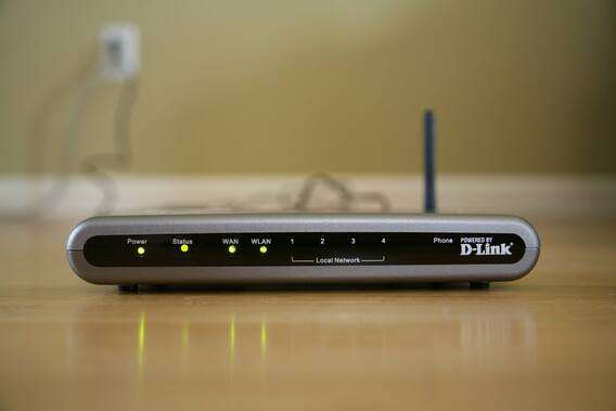 WiFi Hacking Prevention: बरतें ये सावधानी, कोई नहीं हैक कर पाएगा आपका वाई-फाई