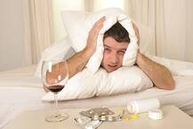 पार्टीचा हँगओव्हर उतरवण्यासाठी 7 योगासने