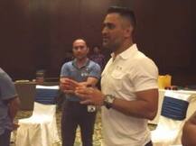 खेळाचा आनंद घ्या, यश आपोआप मागे येईल- धोनी