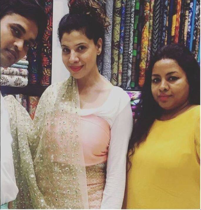 14 जुलैला संभावना बोहल्यावर उभी चढणार आहे. 