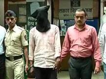 चिमुकल्या मुलीला नदीत फेकणाऱ्या सावत्र बापाला अटक