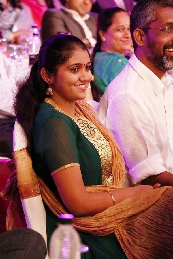 सन्मानमूर्तींमध्ये विविध क्षेत्रातील दिग्गजांसह 'सैराट'फेम आर्ची-परशा अर्थात रिंकू राजगुरु आणि आकाश ठोसर, दिग्दर्शक नागराज मंजुळे यांचा माझा सन्मान देऊन गौरव करण्यात आला.