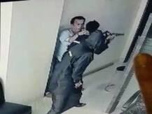 VIDEO: उल्हासनगरमध्ये भरदिवसा गोळीबार, दृश्य सीसीटीव्हीत कैद