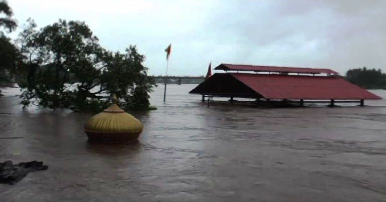 पावसाचा जोर ओसरला, मात्र पूरस्थिती कायम