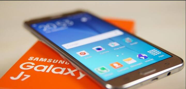 9. Samsung Galaxy J7