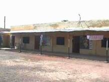 हॉस्टेलमध्ये चिकन, मटन मिळत नसल्यामुळं विद्यार्थ्यांची 'हॉरर स्टोरी'