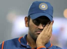 Market Value Of Ms Dhoni Fall Dawn Virat Bacomes Star विराट जाहिरात विश्वात धोनीच्याही पुढे!