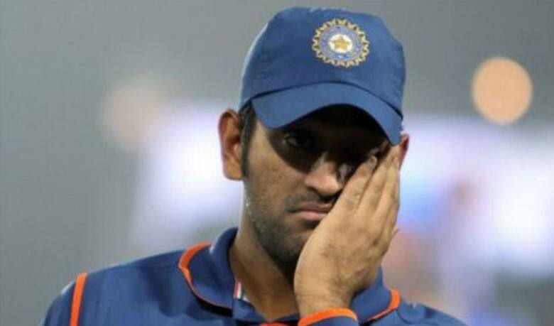 Ms Dhoni Gets Relief From Sc Over Portrayal As God धोनीविरोधातील खटला रद्द, सुप्रीम कोर्टाचा मोठा दिलासा