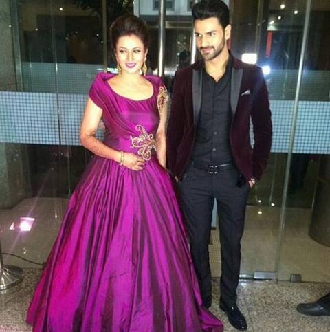 सेलिब्रिटी जोडप्याचं ग्रॅण्ड रिसेप्शन! सेलिब्रिटी जोडप्याचं ग्रॅण्ड रिसेप्शन!