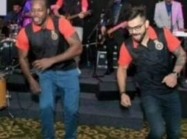 Gayle S Fire Joined Kohli And Rahul गेलच्या 'फायर'मध्ये विराट आणि राहुलचा परफॉमन्स