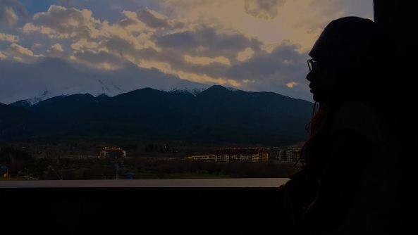 चाहत्यांचा रिप्लाय देण्याचा हा उत्साह खरं तर अजयची मुलगी न्यासाने आणला आहे. न्यासा वेगवेगळ्या गोष्टी सध्या शेअर करत आहे. न्यासाने नुकतंच आपण वडिलांसोबत एका कार्यक्रमात जात असल्याचं ट्वीट केलं होतं. ( फोटो सौजन्य- इंस्टाग्राम)