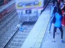 लोकलखाली तरुणाची उडी, थरार सीसीटीव्हीत कैद